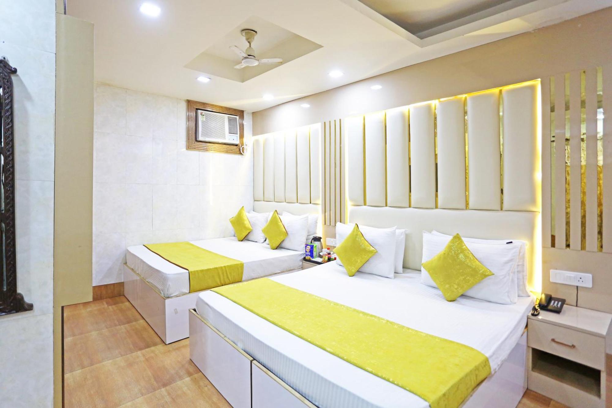 Hotel Preet Palace -5 Mints Walk From Nizamuddin Railway Station New Delhi Exterior photo