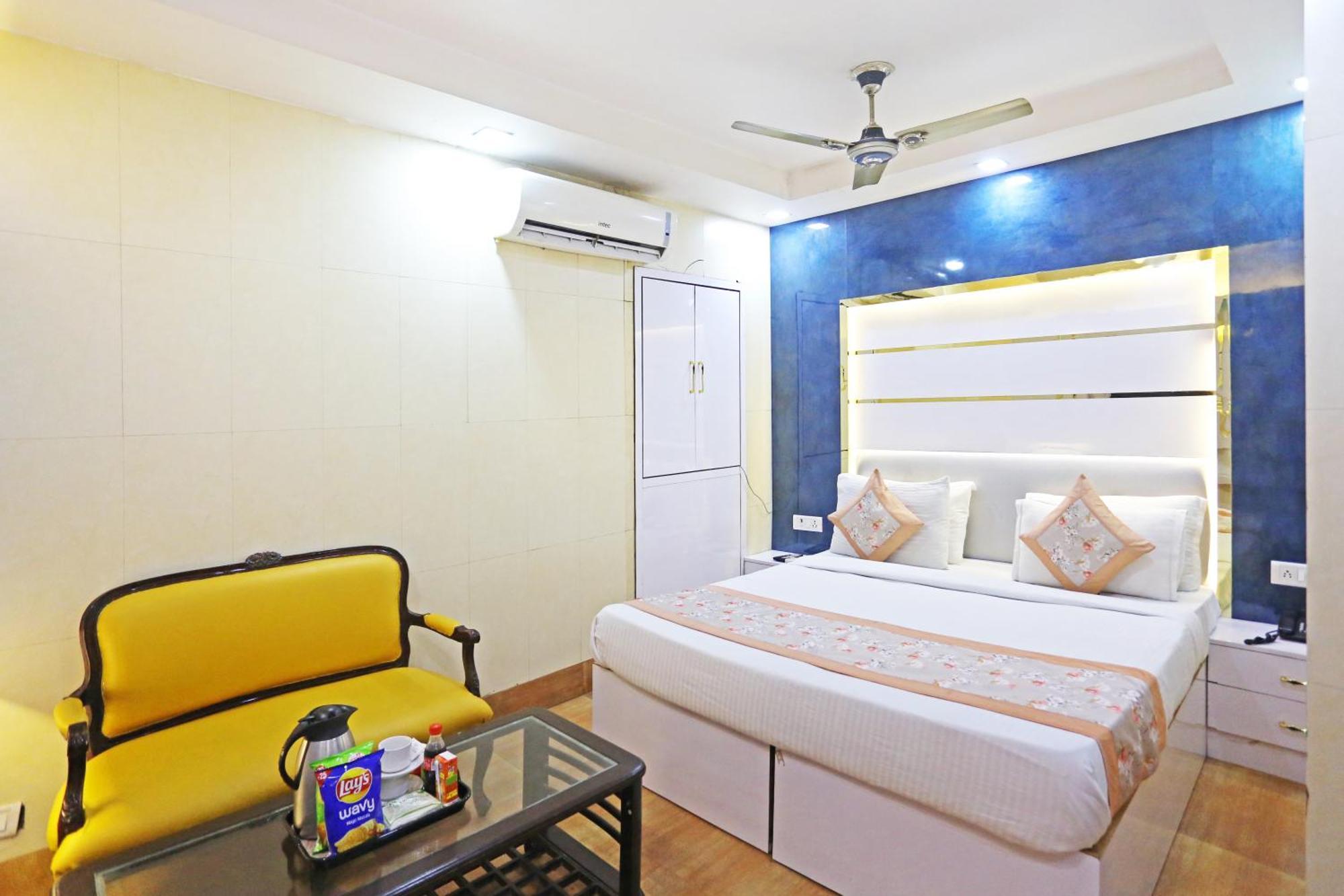 Hotel Preet Palace -5 Mints Walk From Nizamuddin Railway Station New Delhi Exterior photo